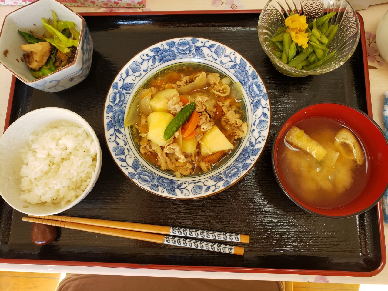 昼食は事業所の手作りご飯です。